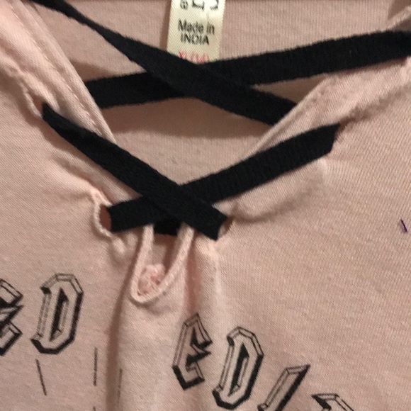 Lace up pink shirt - Picture 2 of 3